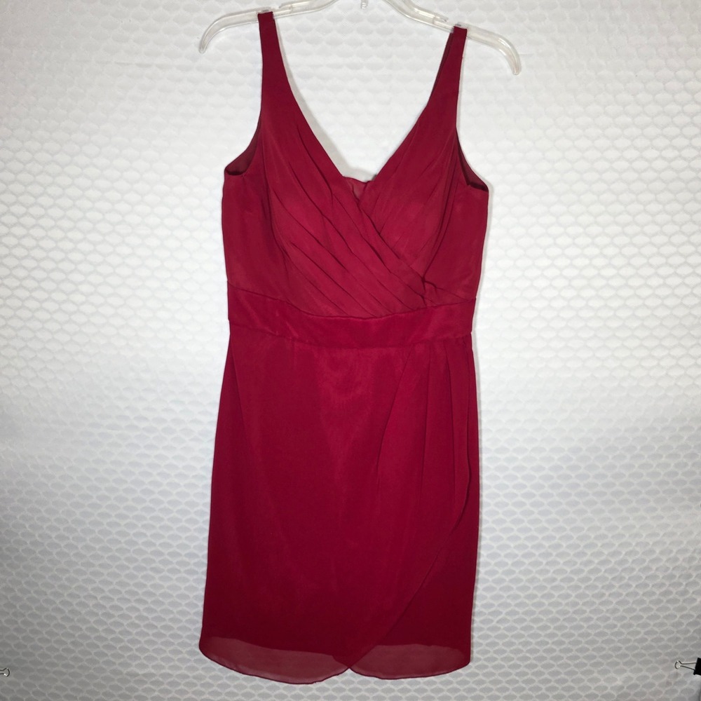 Mori Lee Madeline Gardner Red Chiffon V-Neck Cocktail Dress Size 12 Bridesmaid